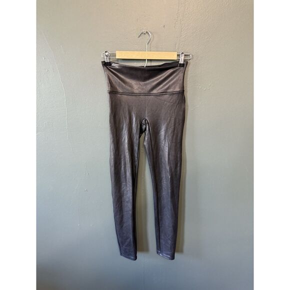 Spanx Womens Black Cropped Pullon Leggings Size Medium - Picture 1 of 3